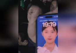 网红女孩吃瓜图像高清,高清还原瓜界新潮流