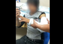 网红吃瓜挨揍视频播放,网络暴力与道德底线