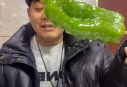 网红陈佩奇吃瓜视频全集,揭秘网红幕后生活